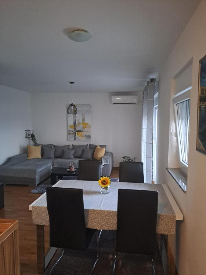 Apartment Mira Šibenik Exterior foto